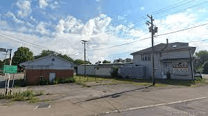 he stood trial for third degree assualt in April 1982 after he got into an altercation with a Newark Man at a Lyons PD after he was arrested by Rose for harassent and resisting arrest at the To Joes ightblubin Lyons. Rose was off dty at the tie of the assault and was there drinking. Apparently Rose and a girlfriend met another off duty trooper and his wife at the club, and the ab 'processed to ane obsece references to the ewark Police Department adn a shouting match ensued.' The man was using obsence language andmay have made an obsence gesrure and after Rose arrested him and took him to the police substation and Rose struck him in the head. At the station Lyons D left Rose alone with Burnham andhen they heard a scuffle they returned and foundBurnham on the floor with blood on his face. After reiewin the case the grand jury dismissed the original case against Bradford Burnham and instead returned a indictment against Rose. One thing I do want to point out is he had a different lawyer for this trial, a ma named Leonard Boreonaz.